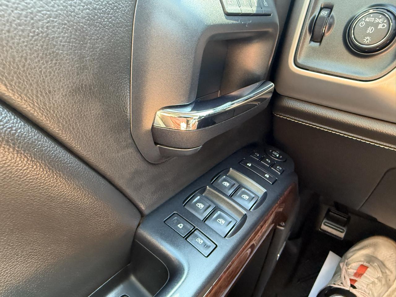 GMC Sierra 1500 4WD Crew Cab 143.5" SLT 2018
