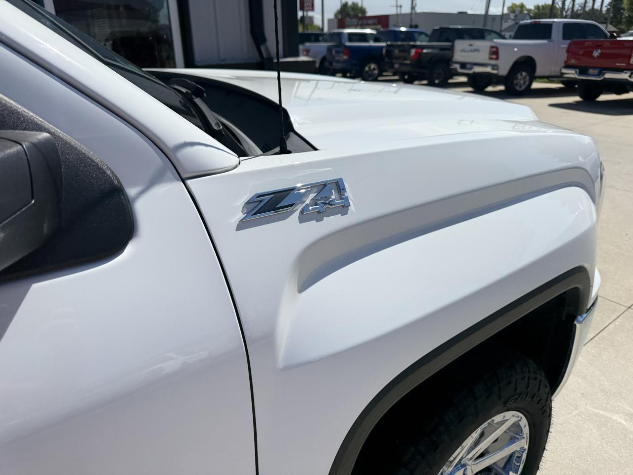 GMC Sierra 1500 4WD Crew Cab 143.5" SLT 2018