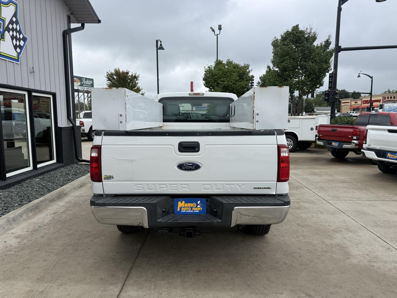 Ford Super Duty F-250 SRW 4WD Reg Cab 137" XLT 2015