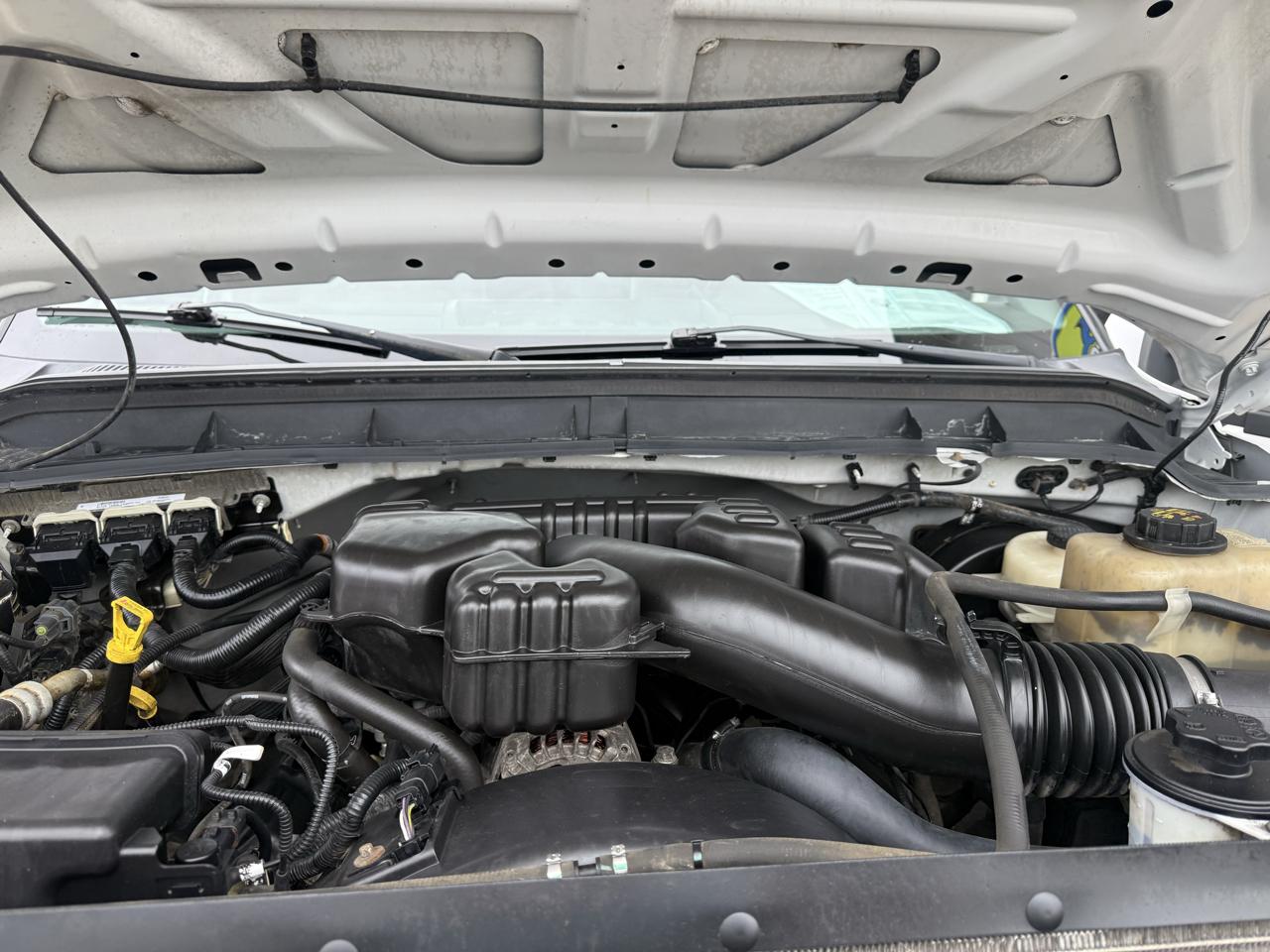 Ford Super Duty F-250 SRW 4WD Reg Cab 137" XLT 2015