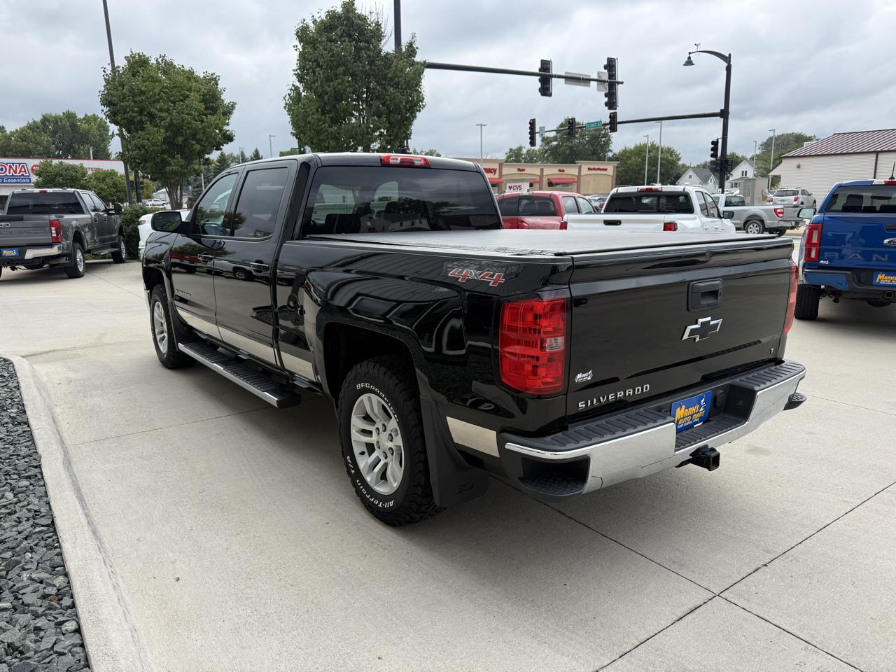 Chevrolet Silverado 1500 4WD Crew Cab 153.0" LT w/1LT 2015