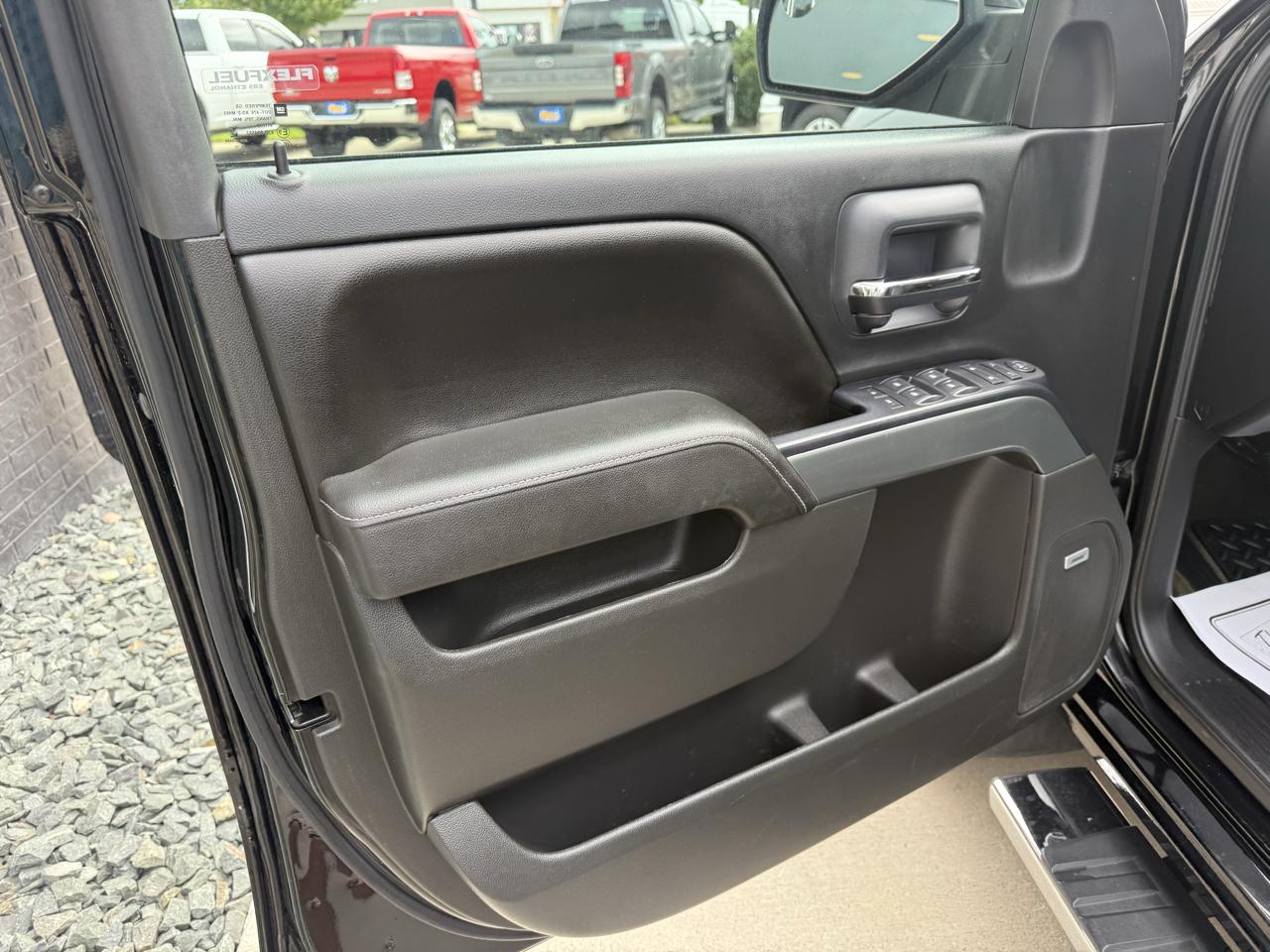 Chevrolet Silverado 1500 4WD Crew Cab 153.0" LT w/1LT 2015
