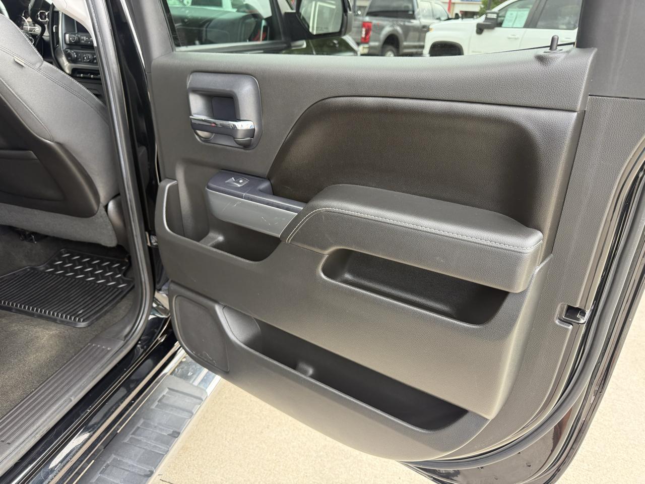 Chevrolet Silverado 1500 4WD Crew Cab 153.0" LT w/1LT 2015