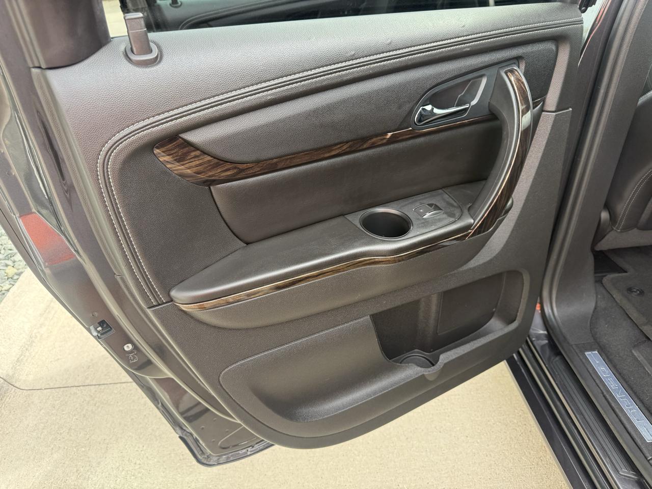 GMC Acadia AWD 4dr Denali 2016