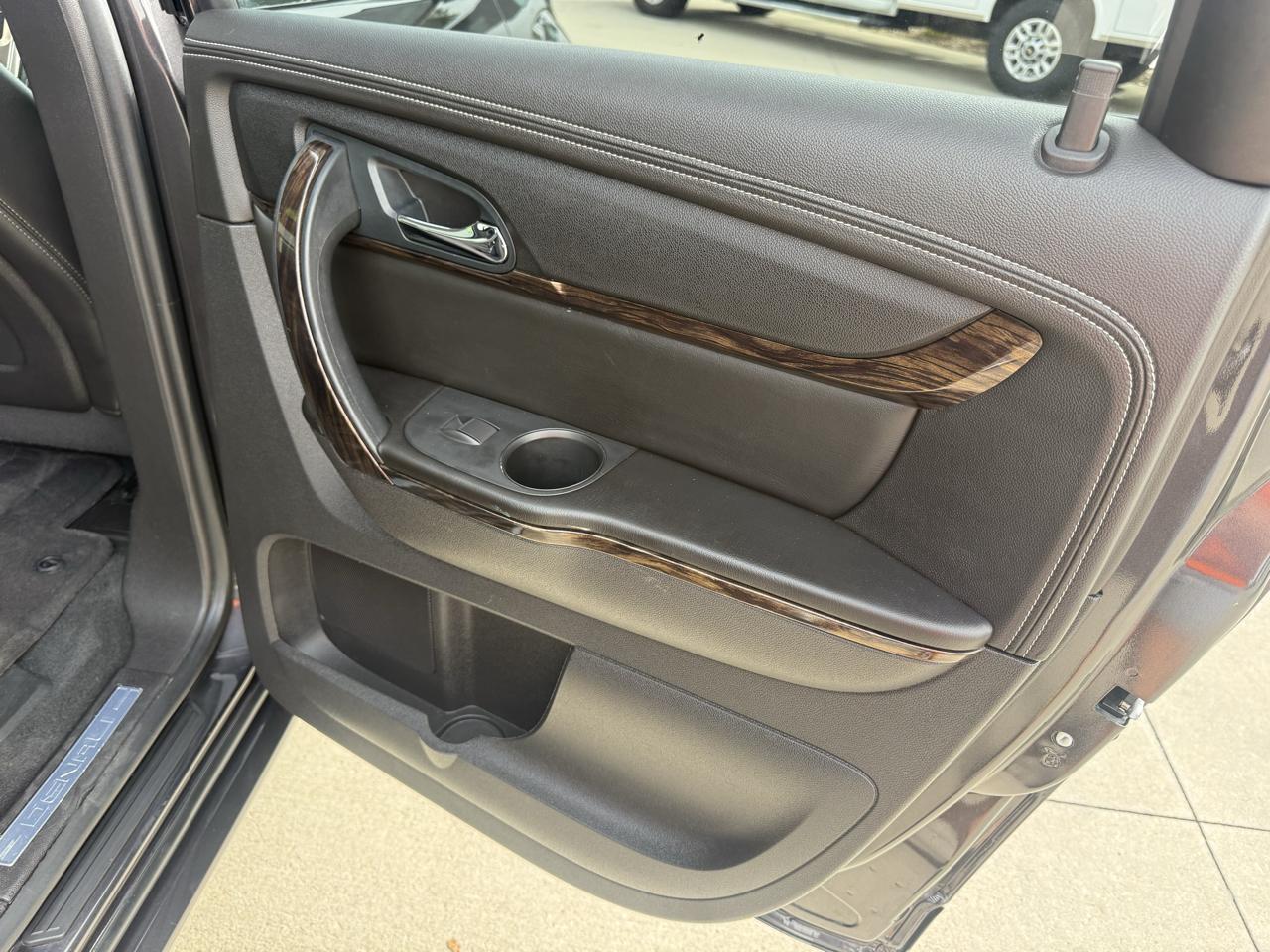 GMC Acadia AWD 4dr Denali 2016