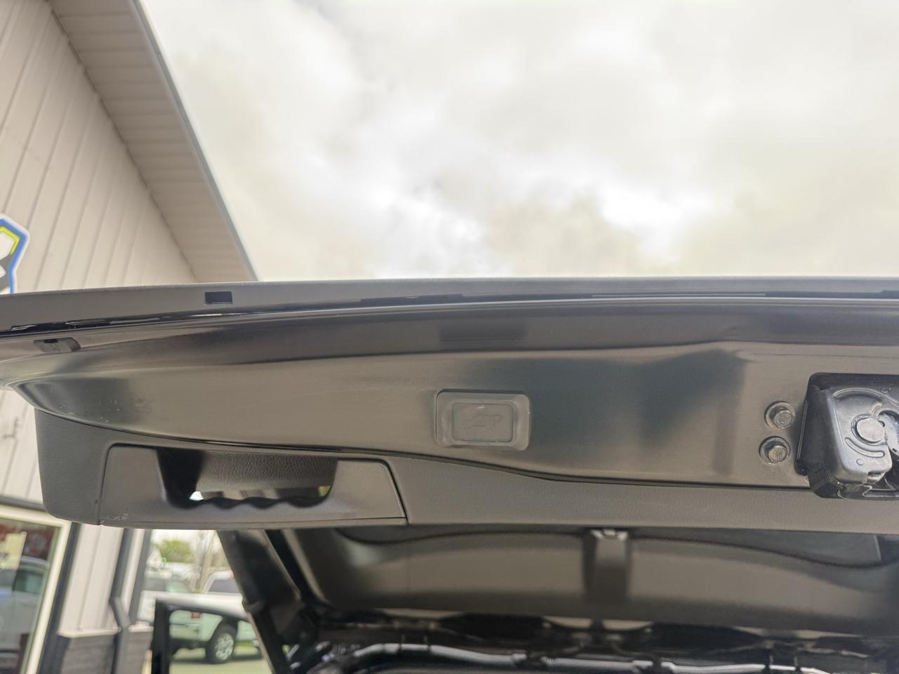 Toyota RAV4 Limited AWD (Natl) 2020