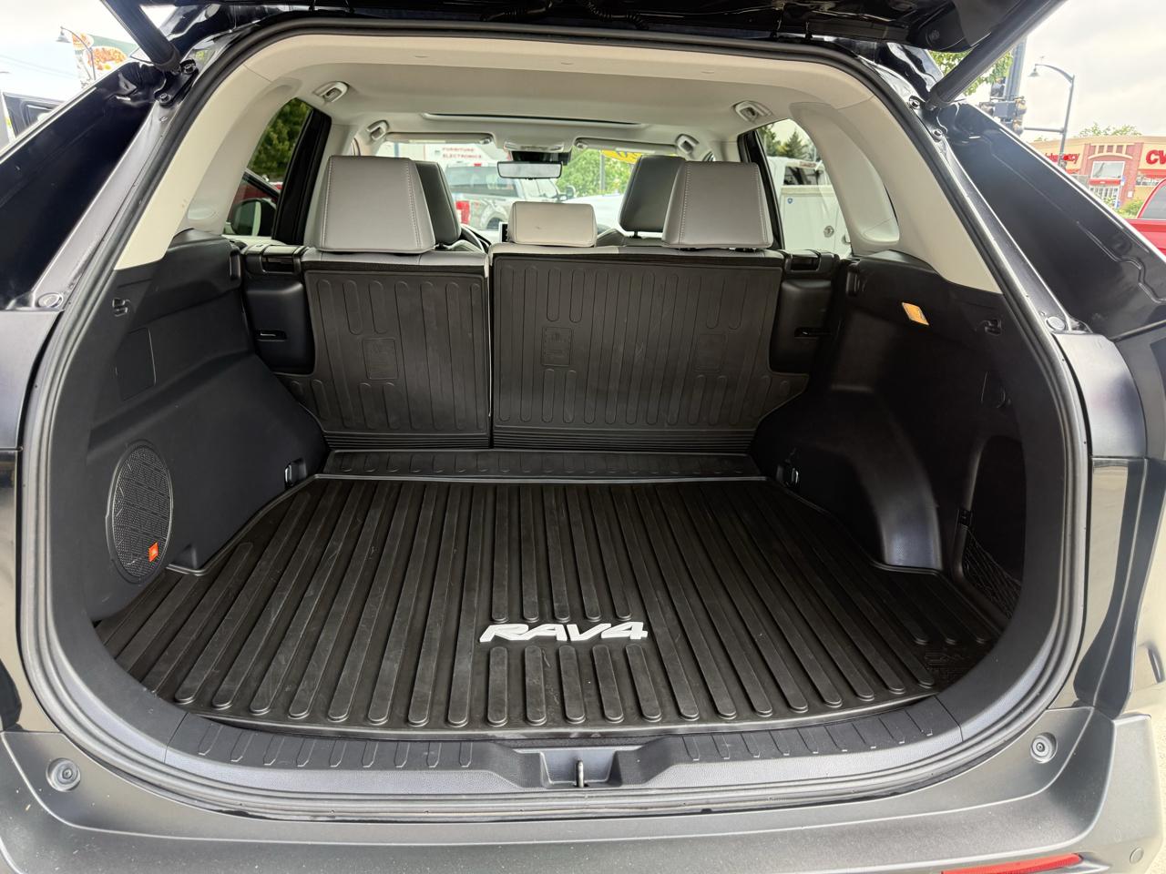 Toyota RAV4 Limited AWD (Natl) 2020