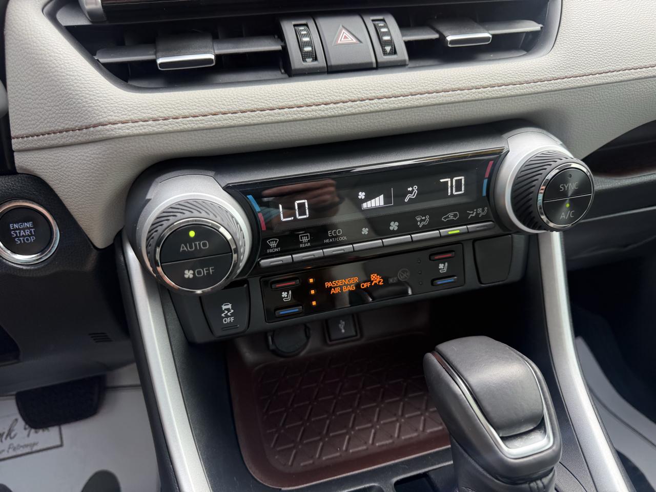 Toyota RAV4 Limited AWD (Natl) 2020