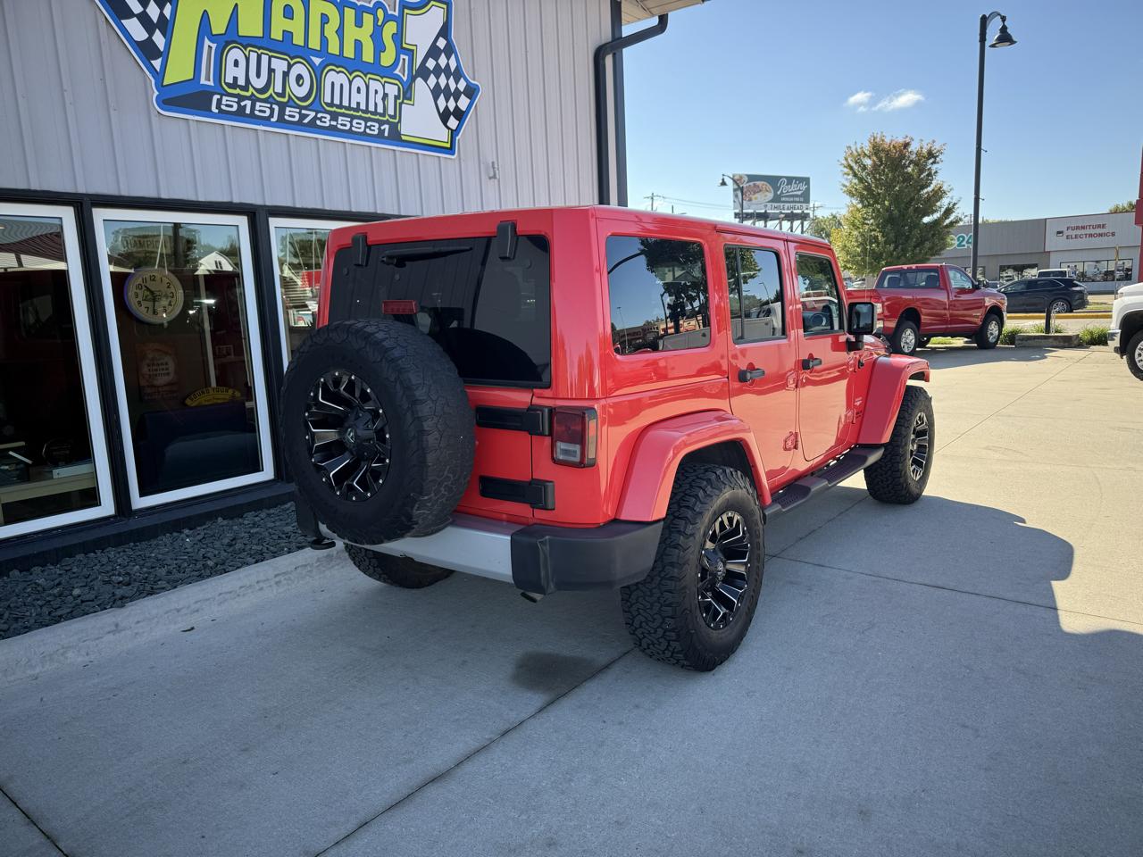 Jeep Wrangler Unlimited 4WD 4dr Sahara 2013