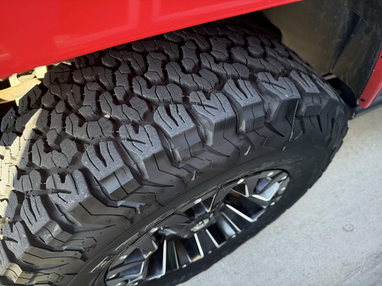 Jeep Wrangler Unlimited 4WD 4dr Sahara 2013