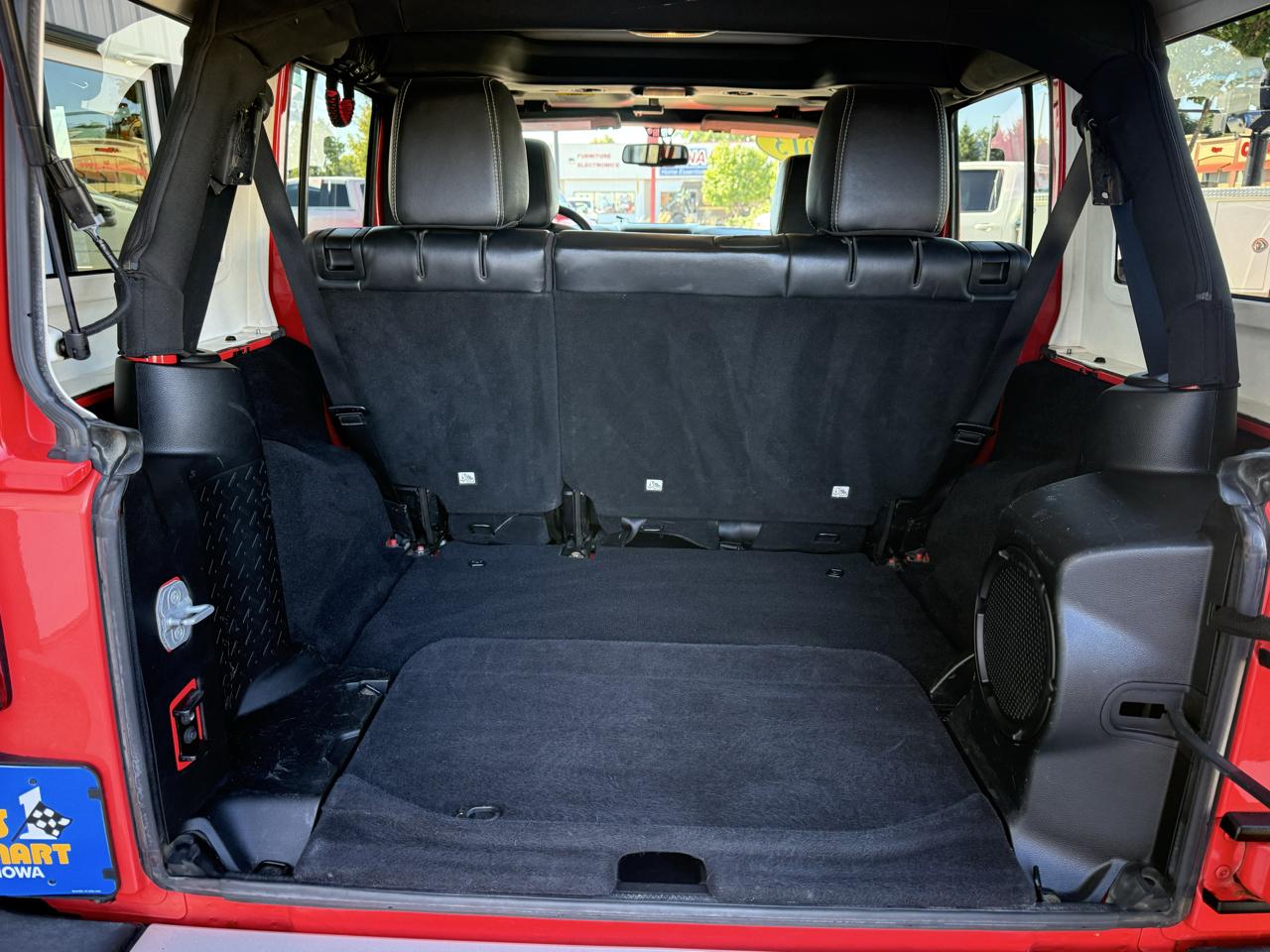 Jeep Wrangler Unlimited 4WD 4dr Sahara 2013