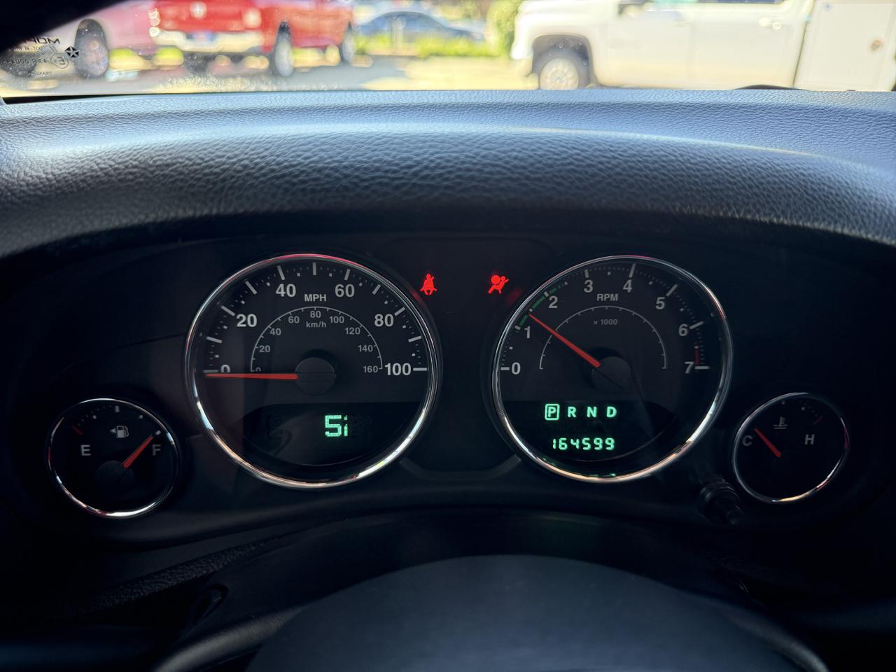 Jeep Wrangler Unlimited 4WD 4dr Sahara 2013