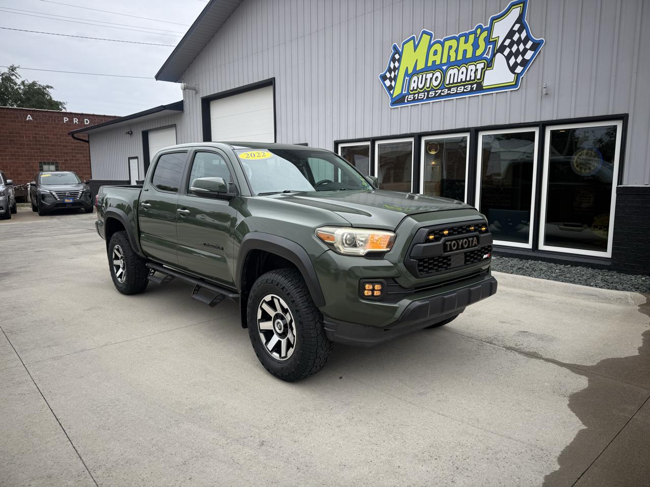Toyota Tacoma 4WD SR Double Cab 5' Bed V6 AT (Natl) 2022