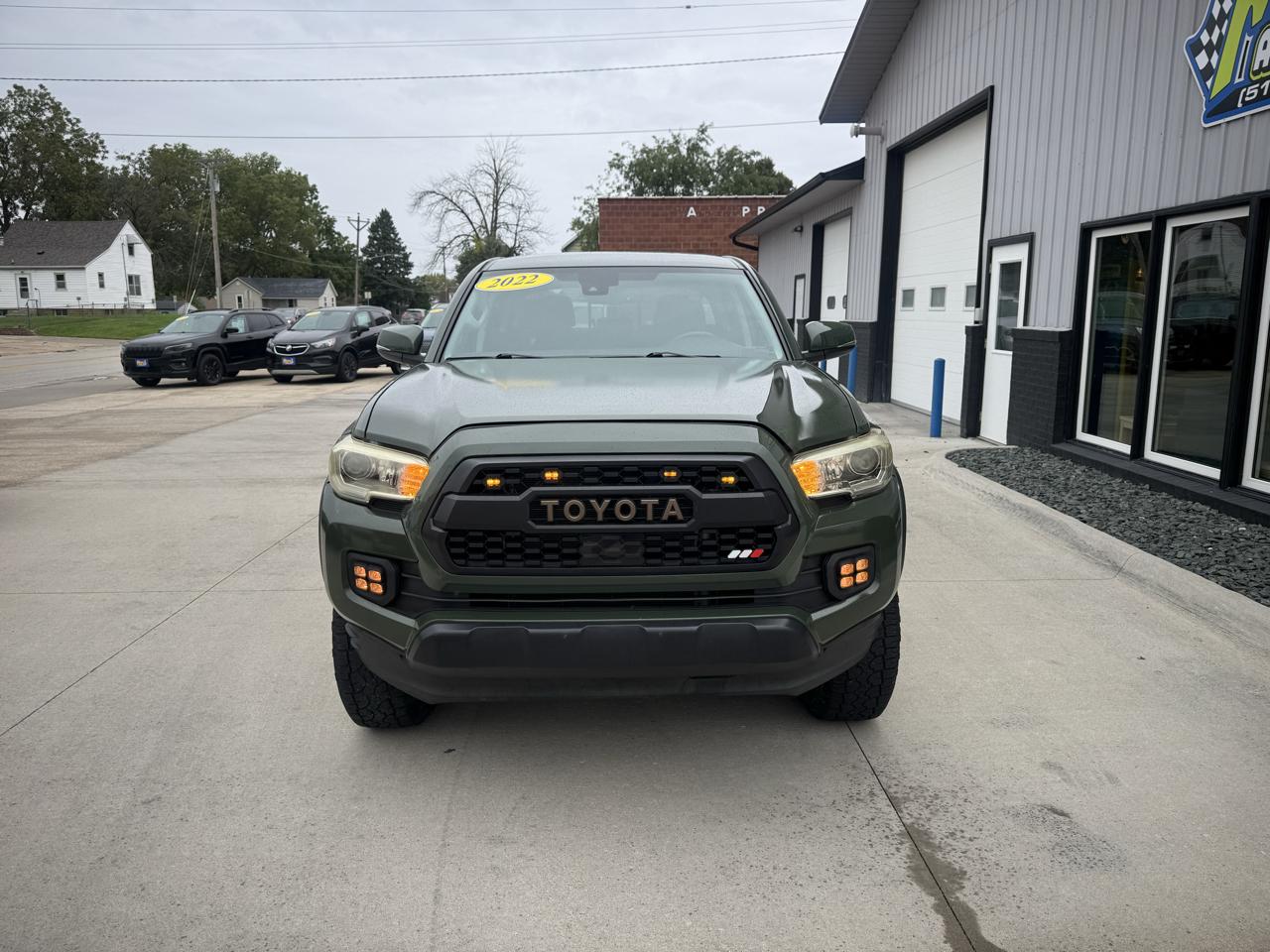 Toyota Tacoma 4WD SR Double Cab 5' Bed V6 AT (Natl) 2022