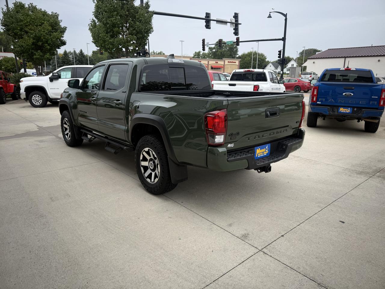 Toyota Tacoma 4WD SR Double Cab 5' Bed V6 AT (Natl) 2022