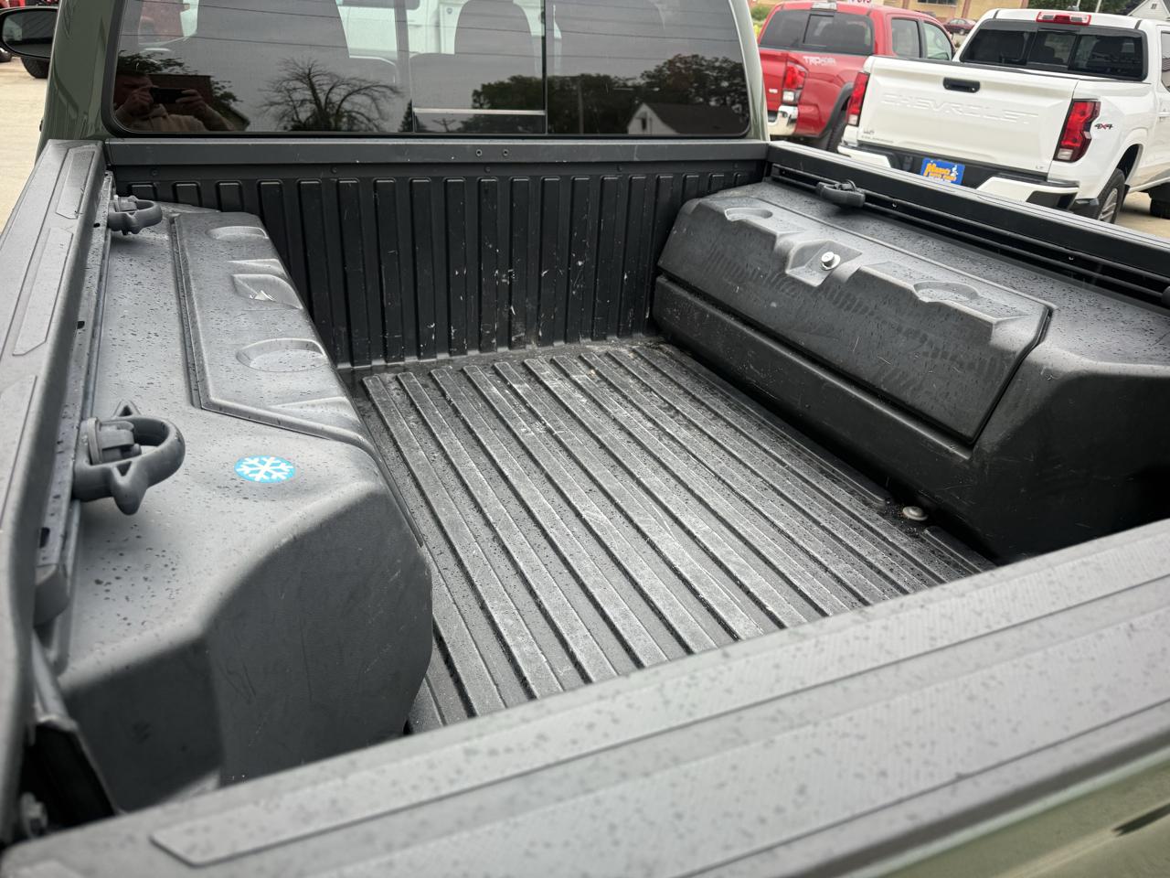 Toyota Tacoma 4WD SR Double Cab 5' Bed V6 AT (Natl) 2022