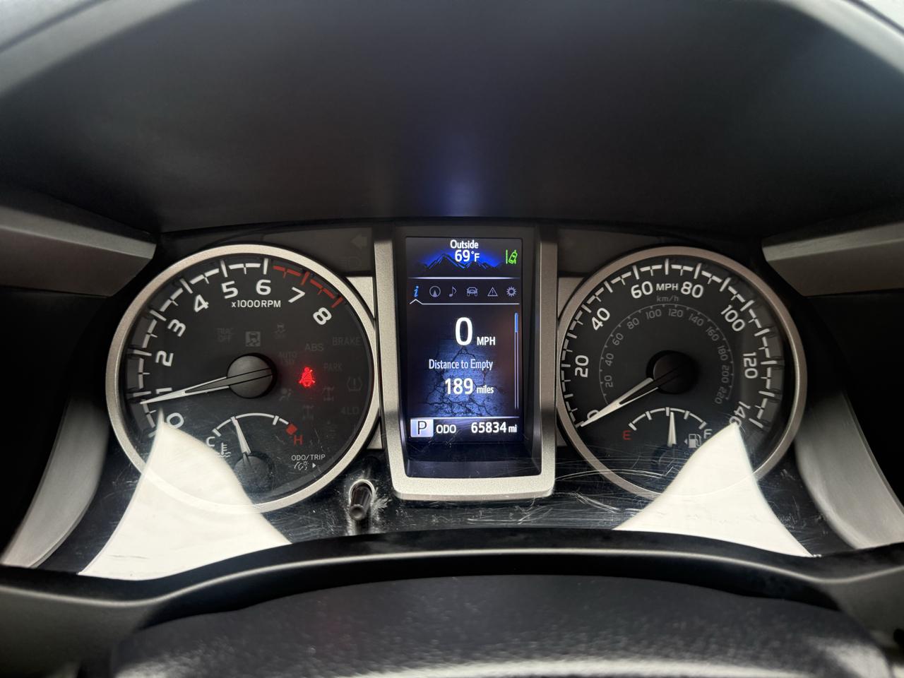 Toyota Tacoma 4WD SR Double Cab 5' Bed V6 AT (Natl) 2022