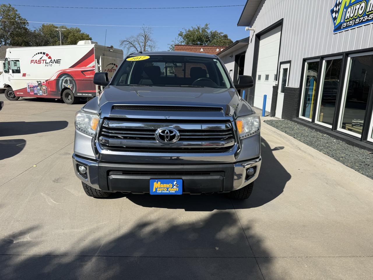 Toyota Tundra 4WD TRD Pro Double Cab 6.5' Bed 5.7L (Natl) 2017