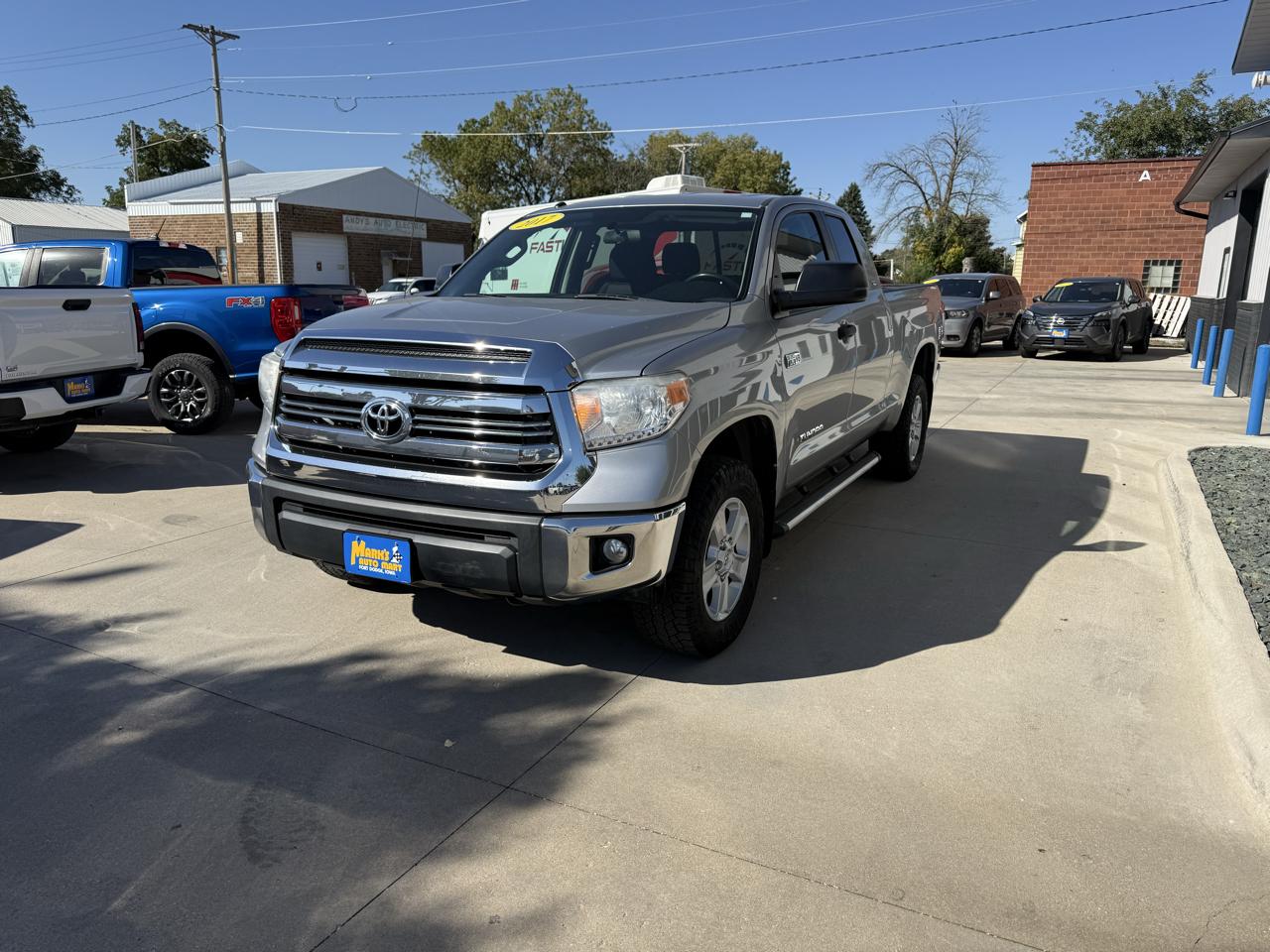 Toyota Tundra 4WD TRD Pro Double Cab 6.5' Bed 5.7L (Natl) 2017