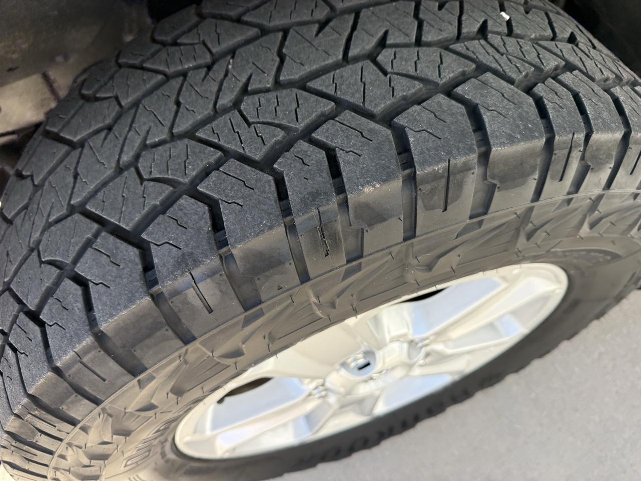Toyota Tundra 4WD TRD Pro Double Cab 6.5' Bed 5.7L (Natl) 2017