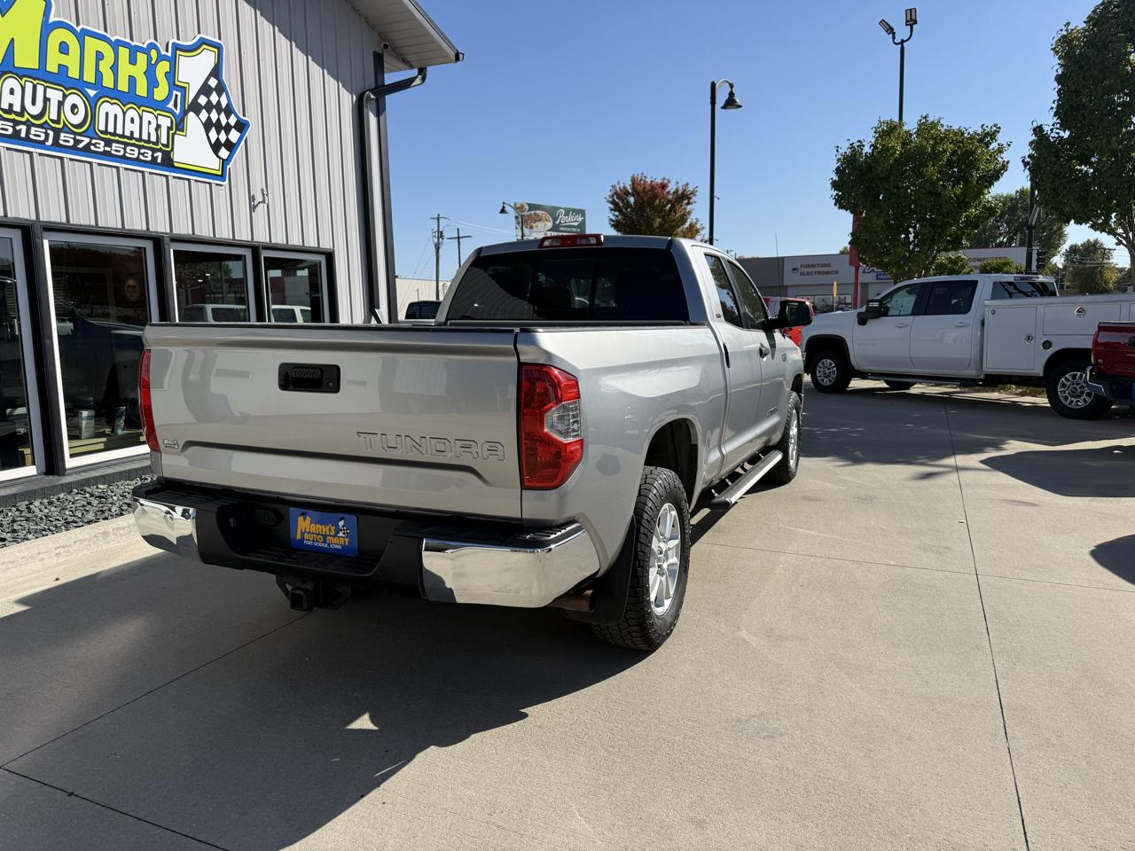 Toyota Tundra 4WD TRD Pro Double Cab 6.5' Bed 5.7L (Natl) 2017