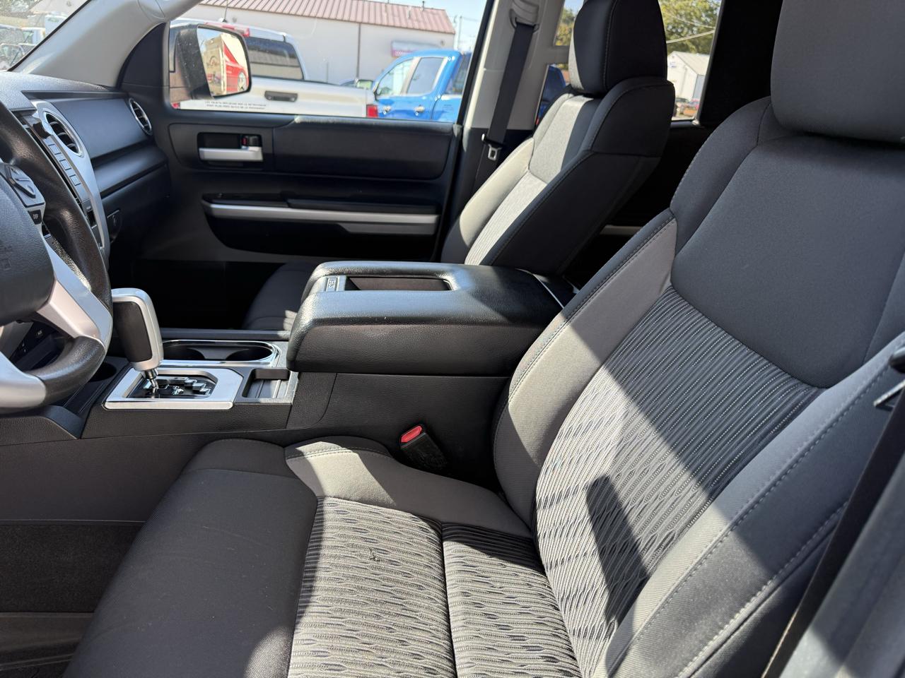 Toyota Tundra 4WD TRD Pro Double Cab 6.5' Bed 5.7L (Natl) 2017