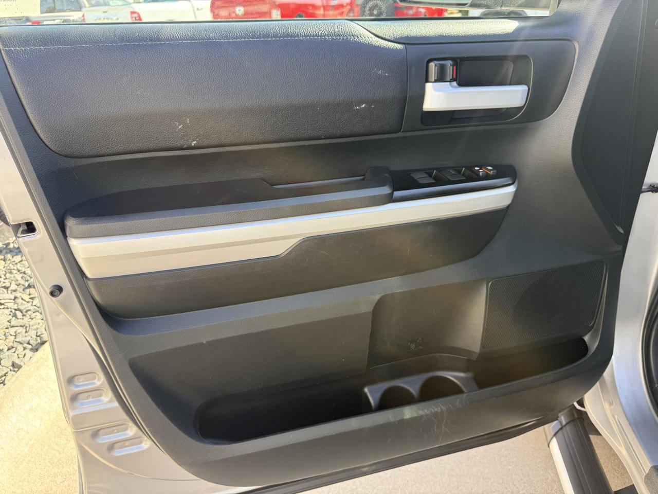 Toyota Tundra 4WD TRD Pro Double Cab 6.5' Bed 5.7L (Natl) 2017