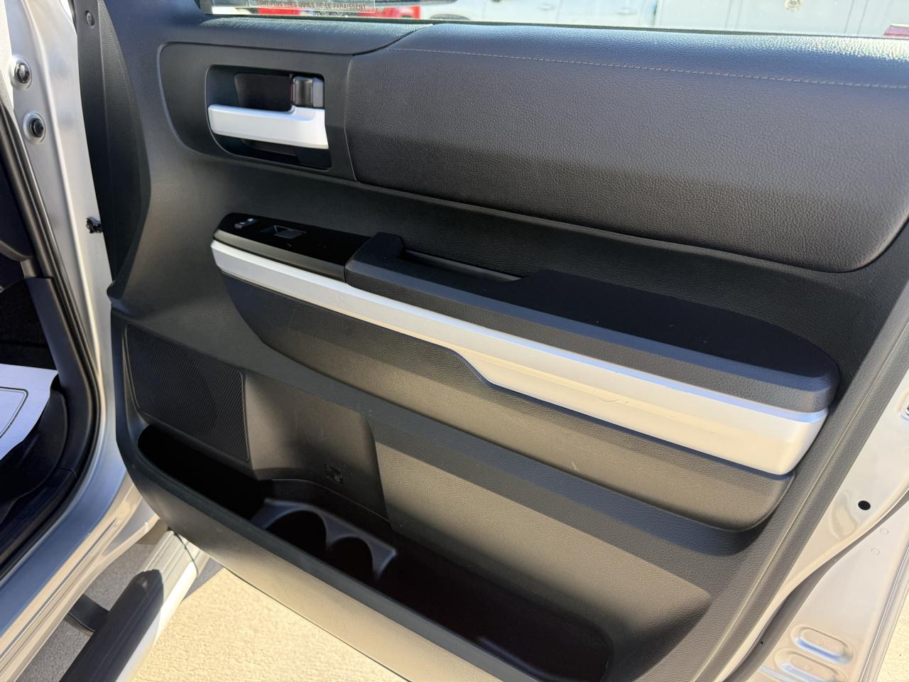 Toyota Tundra 4WD TRD Pro Double Cab 6.5' Bed 5.7L (Natl) 2017