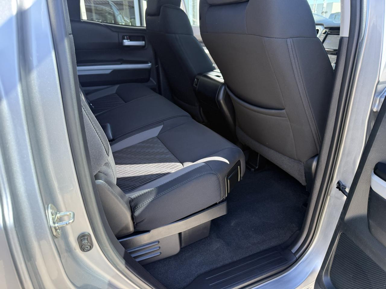 Toyota Tundra 4WD TRD Pro Double Cab 6.5' Bed 5.7L (Natl) 2017