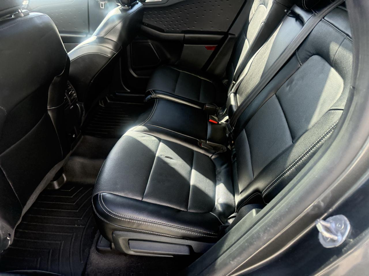 Ford Escape Titanium Hybrid AWD 2020
