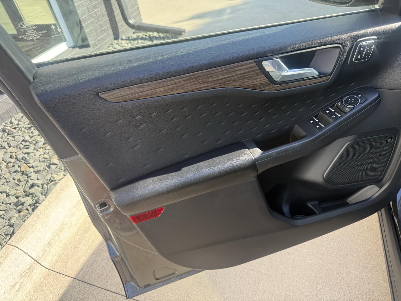 Ford Escape Titanium Hybrid AWD 2020