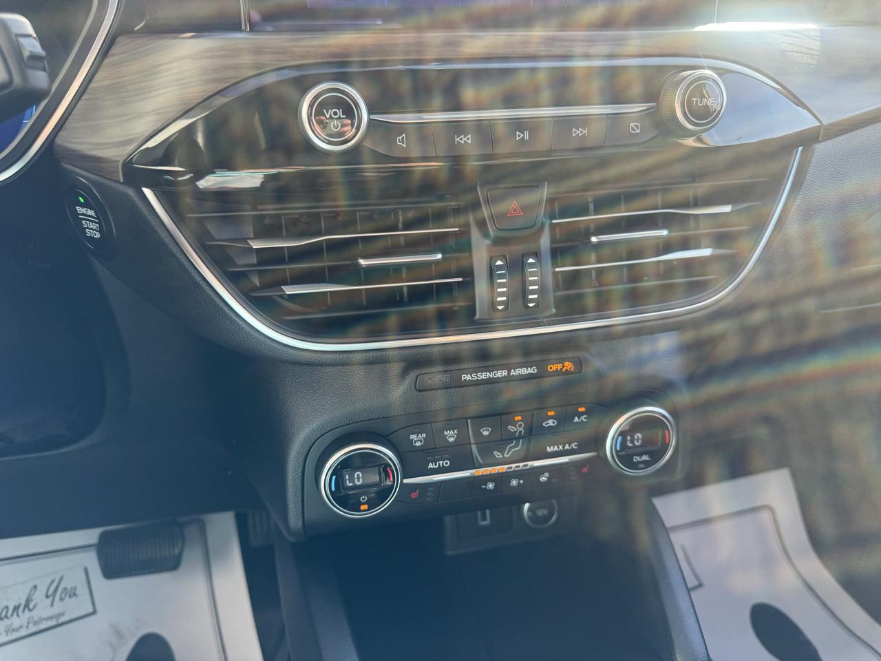 Ford Escape Titanium Hybrid AWD 2020