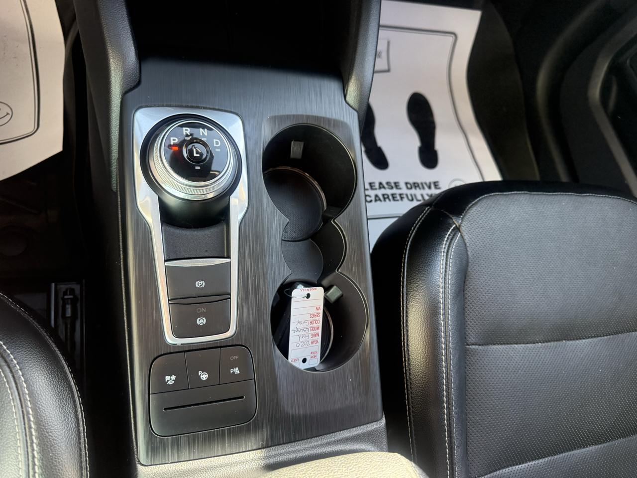 Ford Escape Titanium Hybrid AWD 2020