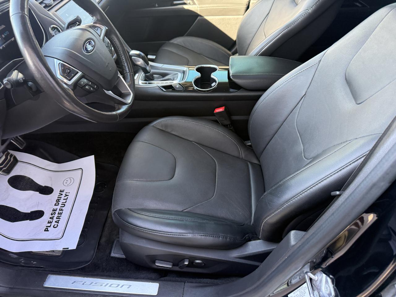 Ford Fusion 4dr Sdn Titanium AWD 2016