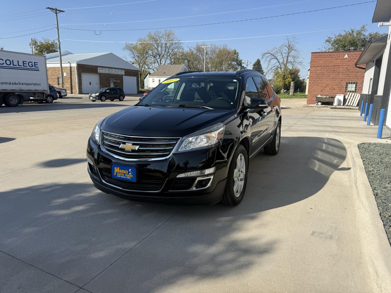 Chevrolet Traverse AWD 4dr LT w/1LT 2017