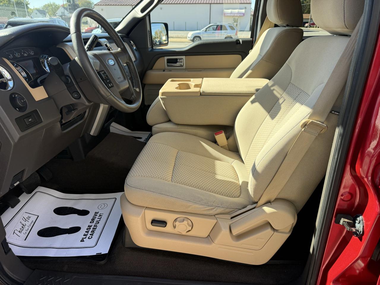 Ford F-150 4WD SuperCrew 145" XLT 2011