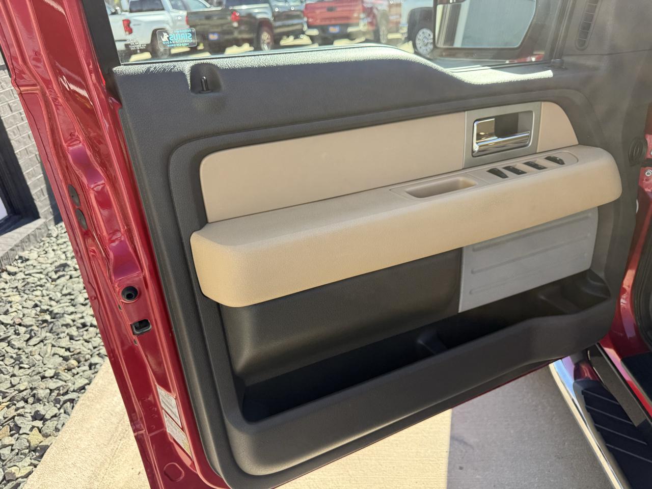 Ford F-150 4WD SuperCrew 145" XLT 2011