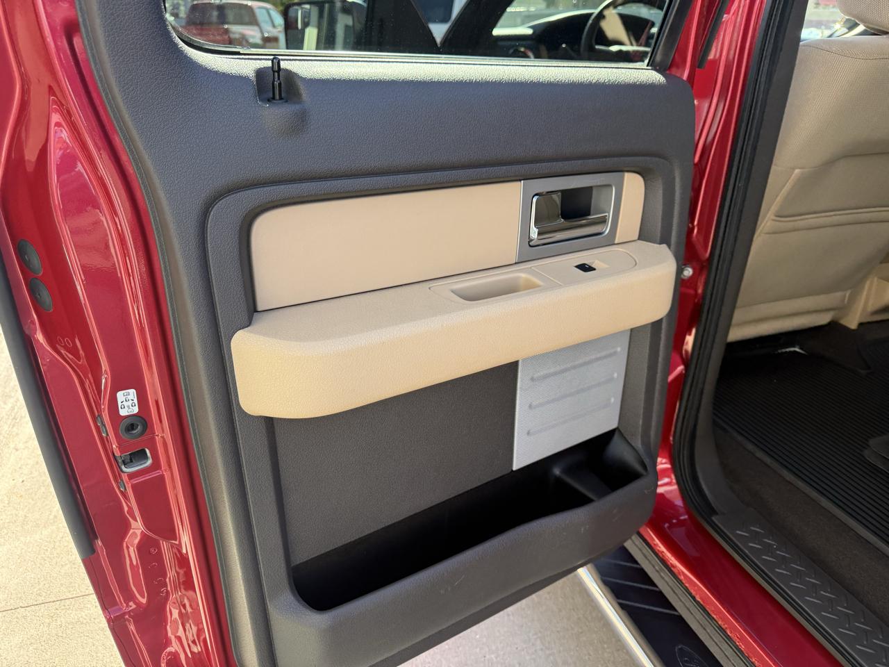 Ford F-150 4WD SuperCrew 145" XLT 2011