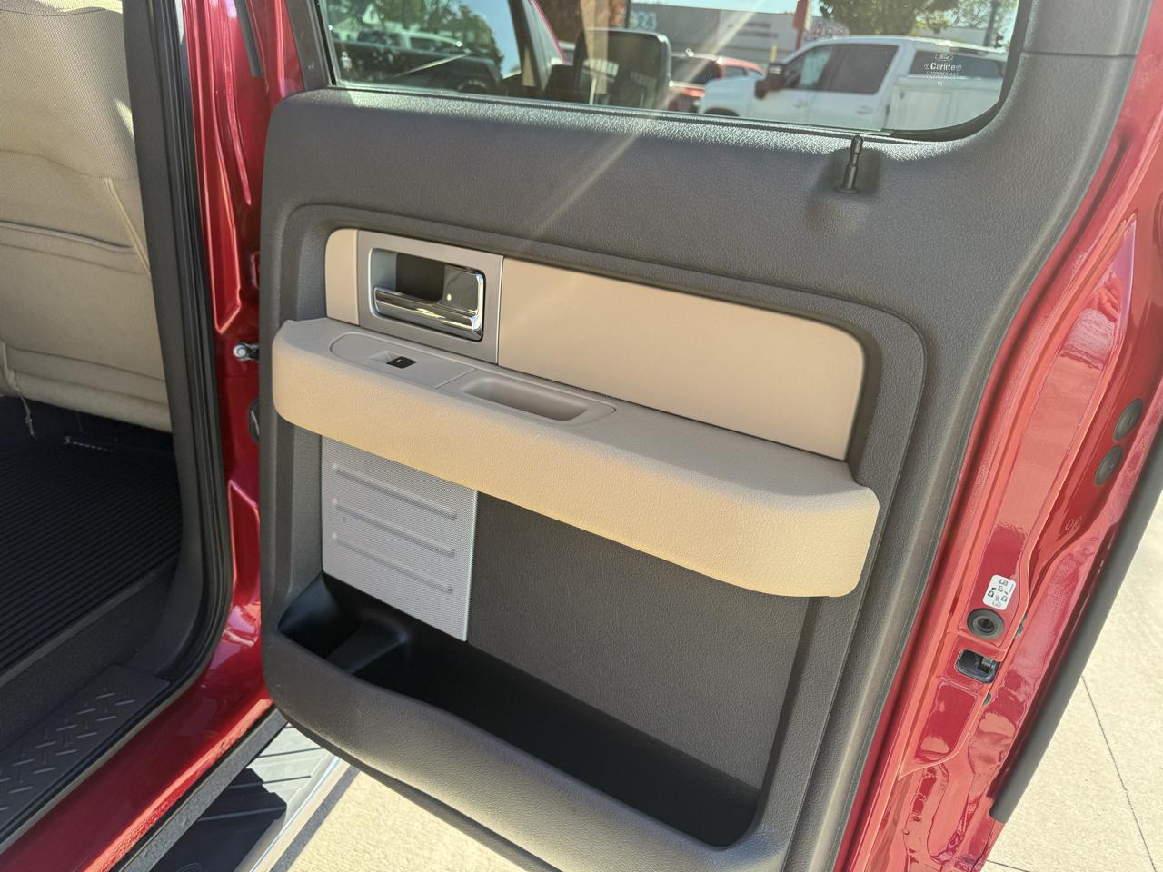 Ford F-150 4WD SuperCrew 145" XLT 2011