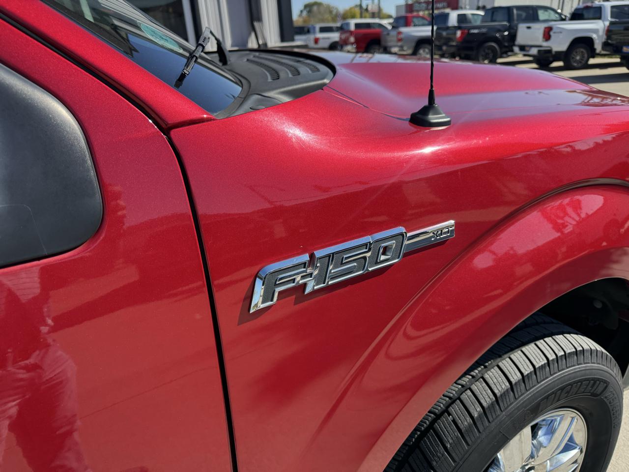 Ford F-150 4WD SuperCrew 145" XLT 2011