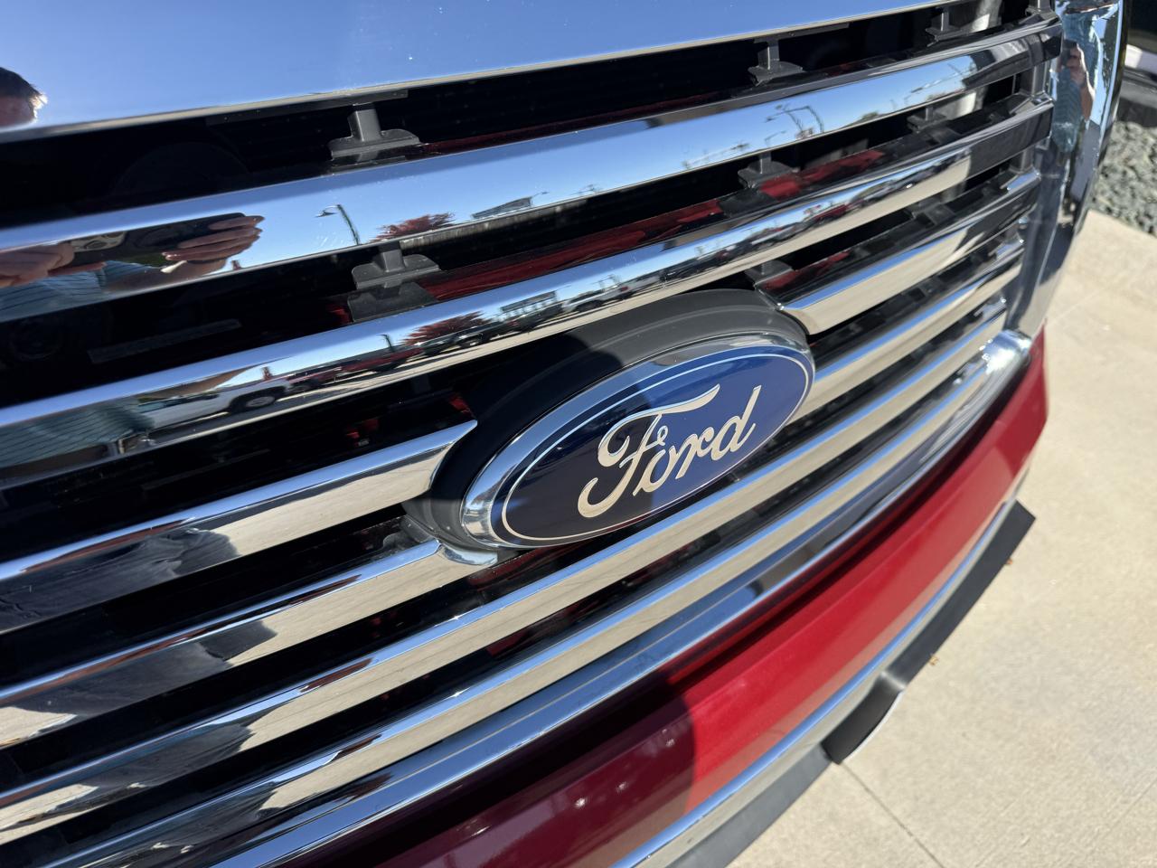 Ford F-150 4WD SuperCrew 145" XLT 2011