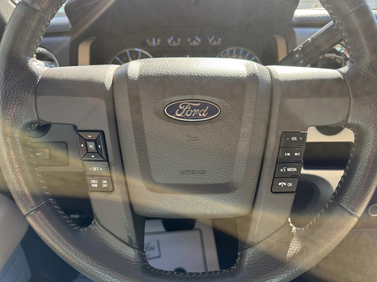 Ford F-150 4WD SuperCrew 145" XLT 2011