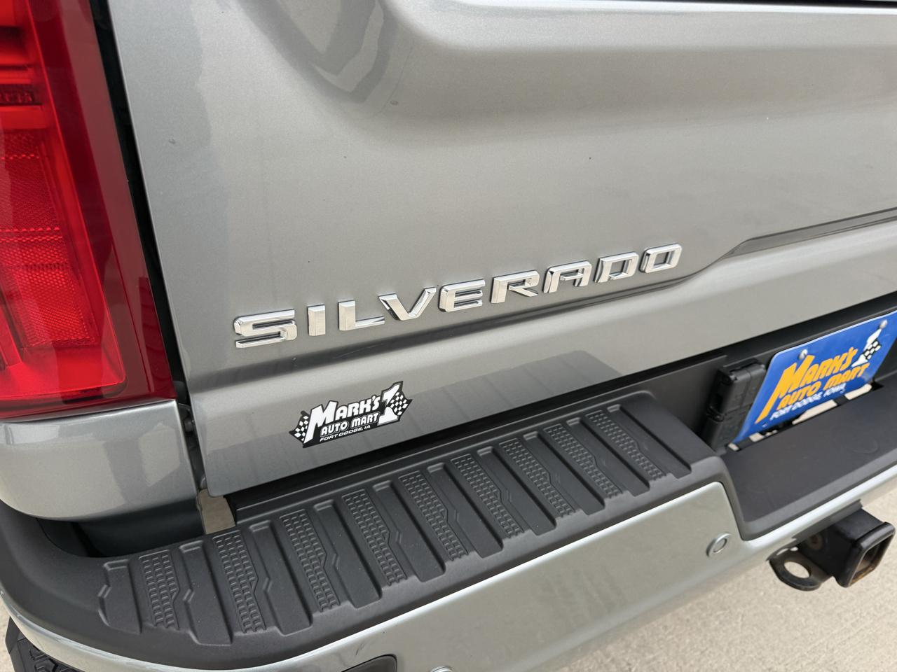 Chevrolet Silverado 3500HD 4WD Crew Cab 172" High Country 2025