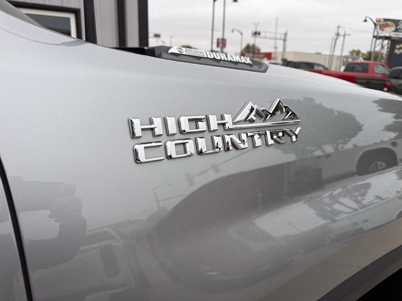 Chevrolet Silverado 3500HD 4WD Crew Cab 172" High Country 2025