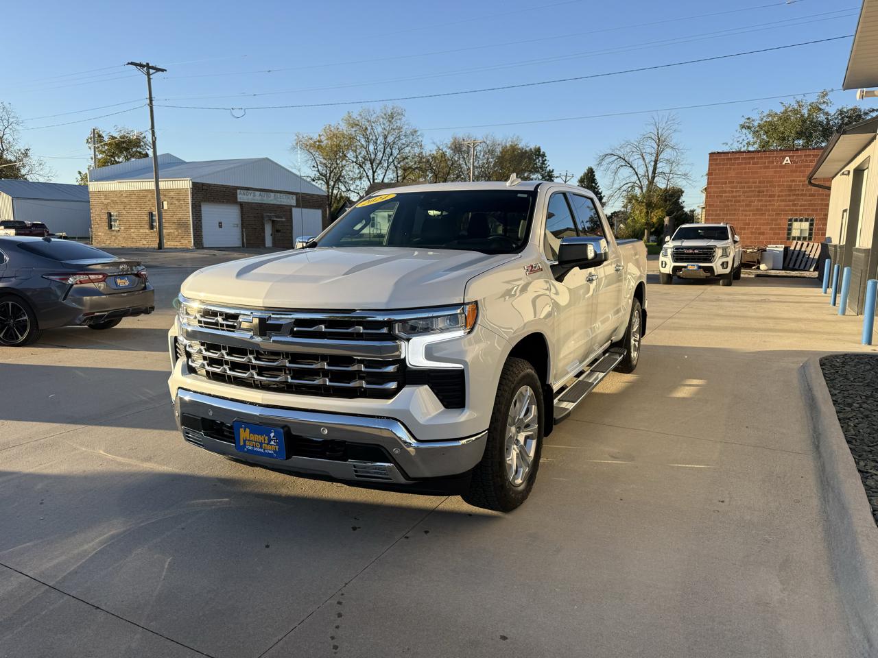 Chevrolet Silverado 1500 4WD Crew Cab 147" LTZ 2024