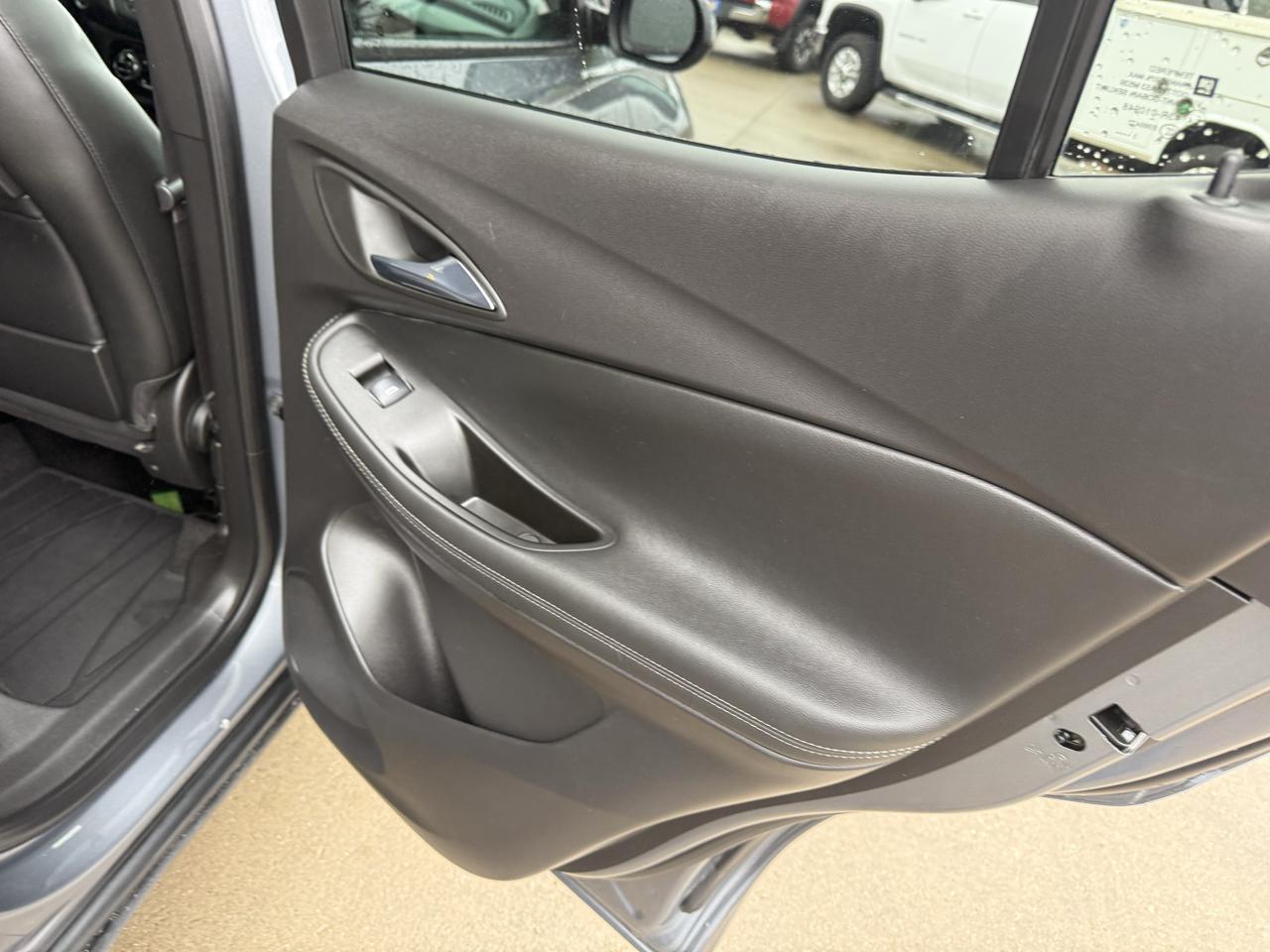 Buick Encore GX AWD 4dr Select 2022