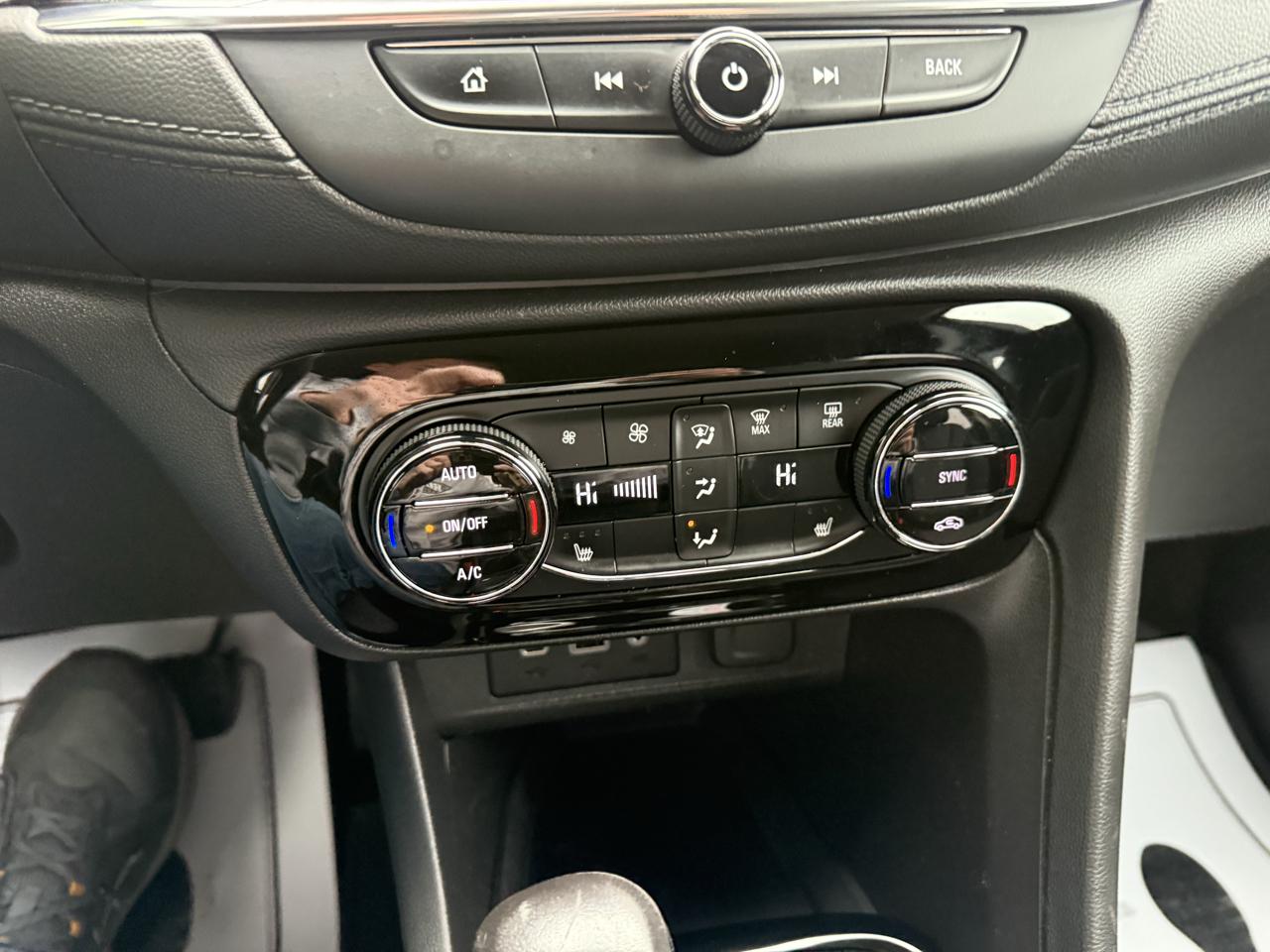 Buick Encore GX AWD 4dr Select 2022