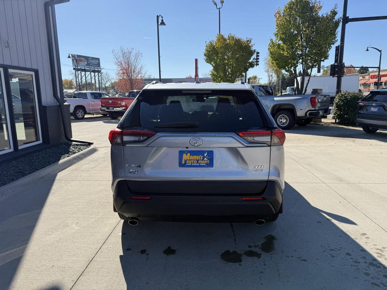 Toyota RAV4 XLE Premium AWD (Natl) 2020