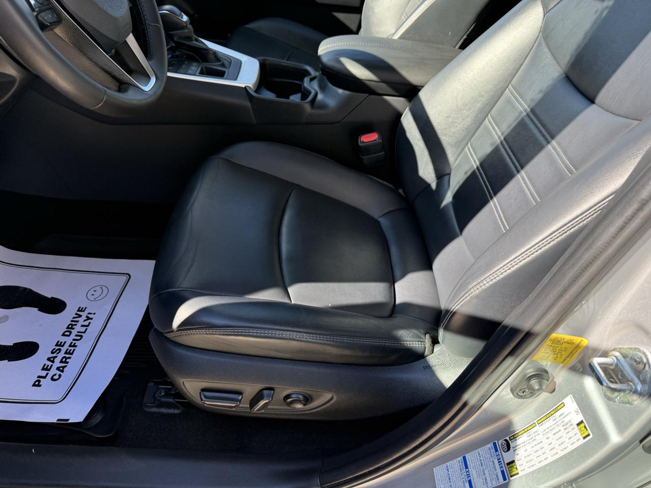 Toyota RAV4 XLE Premium AWD (Natl) 2020
