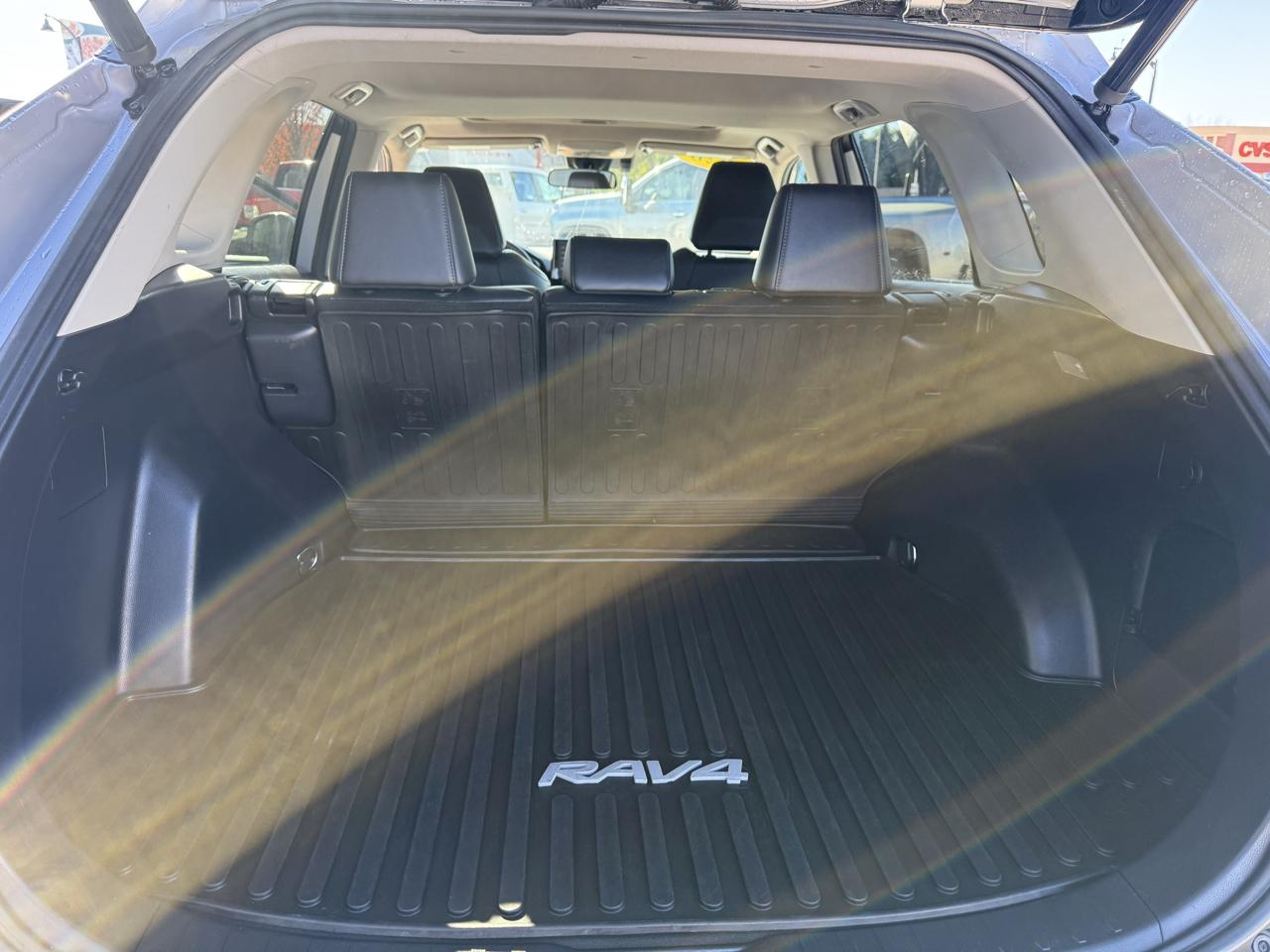 Toyota RAV4 XLE Premium AWD (Natl) 2020